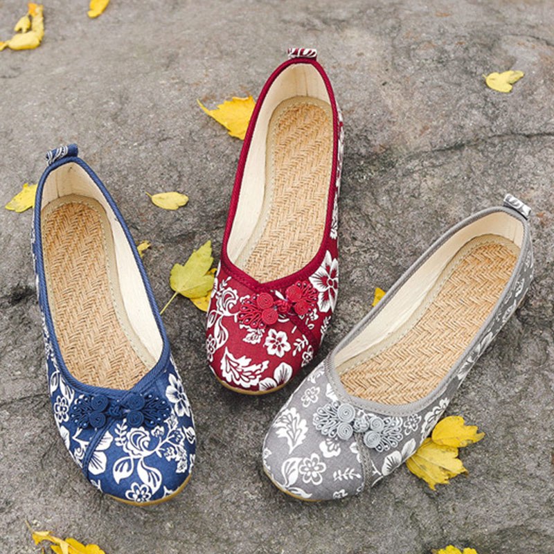 New Beijing Style Embroidered Flat Shoes for Women