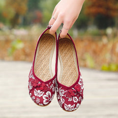 New Beijing Style Embroidered Flat Shoes for Women