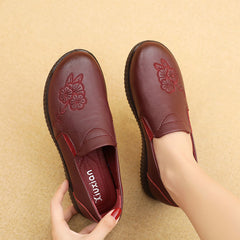 Comfortable Soft Sole Flat Shoes for Older Women