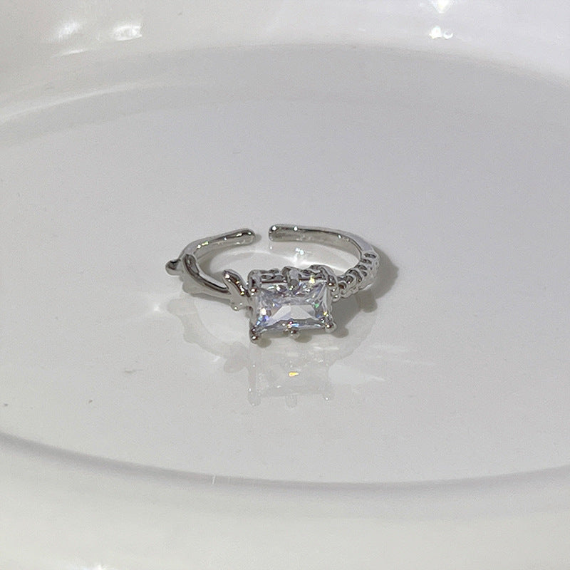 Premium Zircon Ring for Women's Elegant Luxury